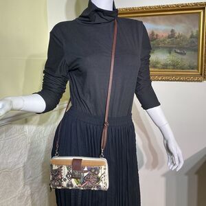 Sakroots Geometric Spirit Desert Owl Smartphone Crossbody Purse